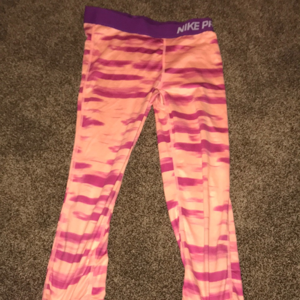 nike pro capri leggings